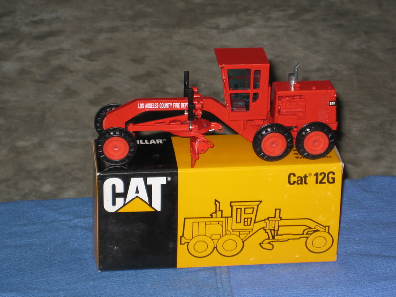 Cat 12G motor grader RED